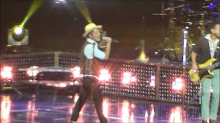 Treasure Bruno Mars 2014 live [upl. by Poliard839]