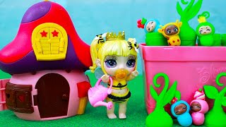 Honey B Finds New Moms for her Peapod Babies  Toys and Dolls Fun for Kids  Sniffycat [upl. by Aytnahs178]