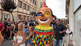 Gigantes y Cabezudos en las fiestas de Castro Urdiales [upl. by Edmea506]