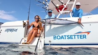 Girl Catches Monster Florida Wahoo on Spinning Reel [upl. by Nordgren]