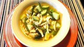 Sopa de Pollo con Elote y Calabacitas [upl. by Halvaard]