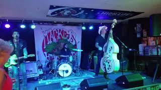 The Eskimo Brothers Mackeys Hideout 2018 [upl. by Dilisio117]