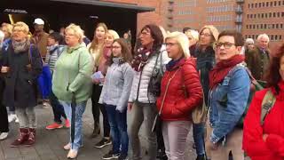 Kirchenchor Tann Flashmob an der Elbphilharmonie Hamburg 21102017 [upl. by Ninerb]