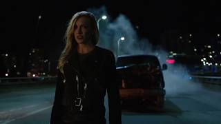 Arrow Season 6 Episode 1 Team Arrow Black Canary vs Black Siren Fight Scene on the Bridge [upl. by Dionne]