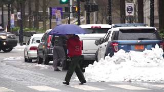 Raleigh NC Snow continues to fall this morning  12102018 [upl. by Nhguavoj]