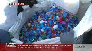 Recycler les bouchons pour aider [upl. by Vernen352]