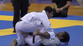 2009 European JiuJitsu Championship Kron Gracie vs Yan Cabral Under 82 KG Final  Black Belt [upl. by Nomor727]