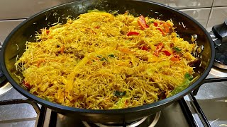 Restaurant style Singapore Noodles Stir Fry [upl. by Aseyt695]