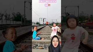 KERETA API GANGGU AJA SIH anakkereta naikkereta keretaapiindonesia automobile fyp diy [upl. by Adaurd]