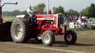 IH 1206 Tractor Pulling [upl. by Ahsoyem]