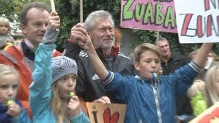 Demo für den Bolzplatz [upl. by Mcspadden99]