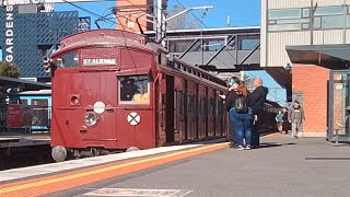 watergardens shuttles 2362024 A2 986 and a tait [upl. by Drawyeh240]