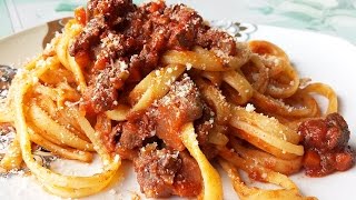 Tagliatelle al ragù di cinghiale  Le video ricette di Lara [upl. by Ruamaj]