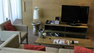 Hilton Melbourne South Wharf Australia King Relaxation Suite Overview [upl. by Noir]