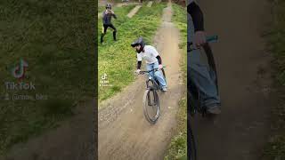 Banger Session in Wünnenberg 🔥 Chekt mal alle Tik Tok ab mtb downhill automobile mountainbike [upl. by Ariamoy]