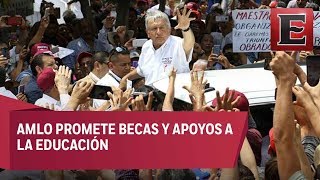 AMLO promete becas para todos los estudiantes [upl. by Fremont]