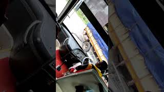 Broken Down Lorry makes it Difficult for Volvo Multi axle Bus to Turn [upl. by Anot]