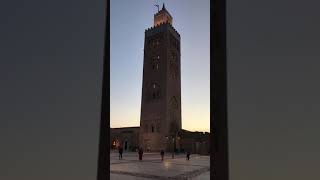 Il canto dei muezzin dal minareto della Koutubia di Marrakech al tramonto [upl. by Osnofedli]