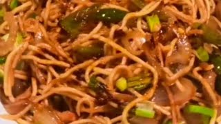 Veg chilli Garlic Noodles  veg Chowmein recipe viralvideo food [upl. by Lachlan]