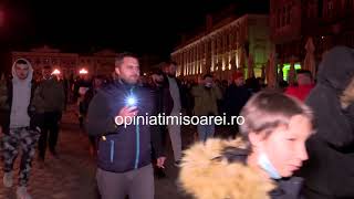 Protest la Timisoara fata de noile restrictii Oameni in mars pana la casa lui Dominic Fritz [upl. by Anihcak]