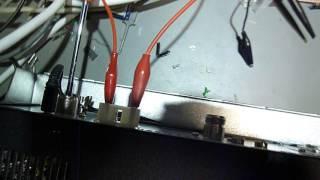 Icom ICR8500 receiver test with an screwdriver [upl. by Harleigh474]