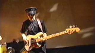 Les Claypool  Bass Solo  Tommy the Cat [upl. by Hpotsirhc]