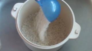 HOW TO COOK RICE IN THE MICROWAVE [upl. by Hyland]