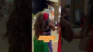 Karolina foi paquerar um homem casado dança portodegalinhas carnaval portodafolha nordeste [upl. by Nessaj]