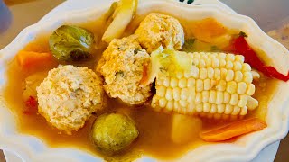 Albóndigas de pollo en caldo [upl. by Solokin246]