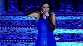 Laura Pausini  Se Fue live [upl. by Eelyrag]