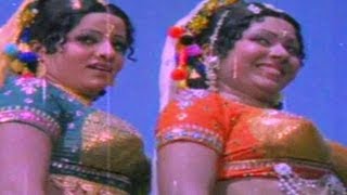 Vichitra Jeevitham Songs  Gummadamma Gummadi  ANR  Vanisree  Jayasudha [upl. by Hacceber]