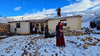 Snowfall in the nomadic area Perne family continues to build their home with courage and unity❄️✌️ [upl. by Eannaj]