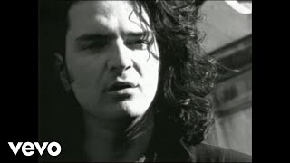 Ricardo Arjona  Realmente No Estoy Tan Solo OfficialVideo [upl. by Epolulot]