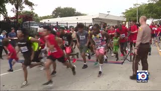 Parade 5K held in Miami in honor of Dr Martin Luther King Jr [upl. by Avlasor430]