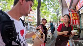 American Tourist Shocks Chengdu by Speaking Sichuanese [upl. by Adnilema911]