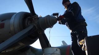 Fokker F27 propeller removal [upl. by Fay]