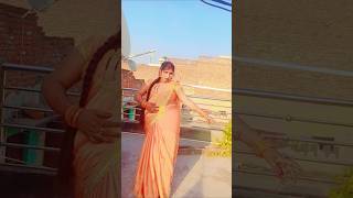 Kamariya pa bhala chali 🥵🥵 shortvideo viral bhojpuri UpVloggerAnita l [upl. by Fronnia]