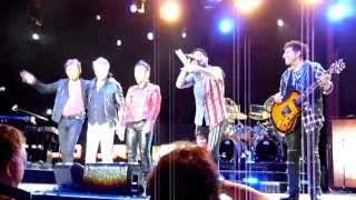 Journey  Dont Stop Believin Live  Manchester Arena UK May 2013 [upl. by Roper]