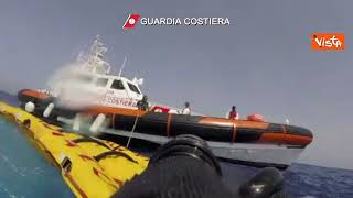 La Guardia Costiera salva 7 migranti da un barcone alla deriva a largo di Lampedusa [upl. by Ebocaj845]