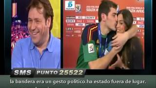 Beso Iker Casillas y Sara Carbonero en Punto Pelota [upl. by Israeli]