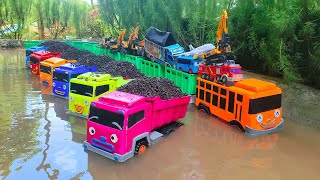 Wow  Mobil Truk Tronton Panjang Penuh Mobil Mobilan Truk Molen Mobil Balap Kereta Api Bulldozer [upl. by Anot]