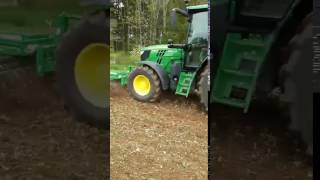 John Deere mit Zinkensämaschine Güttler und Xcut Kerner Frontpacker [upl. by Vesta]