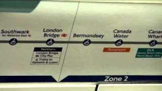 How to use the London Oyster Card on the Tube [upl. by Darill]