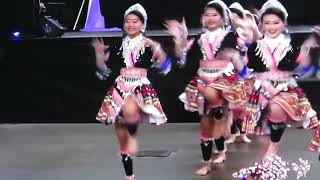 Stockton California Hmong New Year 202425 girls danced Ntxhais Kajsiab [upl. by Ciredor]