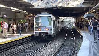 Ligne B du RER Station DenfertRochereau [upl. by Namreh]