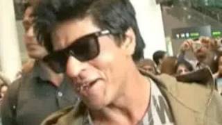 Shahrukh Khan enjoys Riteishs act on the Khan war Chitrangadas latest photo shoot amp more news [upl. by Roderich]