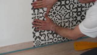 Jak tapetovat s vliesovými tapetami Lavmi  How to hang Lavmi nonwoven wallpapers [upl. by Marie272]