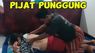 Enak Tapi Cuma Sebentar  Di Pijat Urut Punggung Sama suami [upl. by Kimmi609]