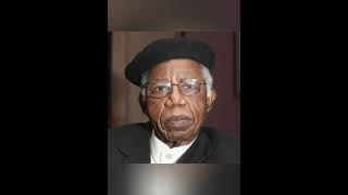 Résumé du Livre Le Monde seffondre de Chinua Achebe [upl. by Ondrej505]