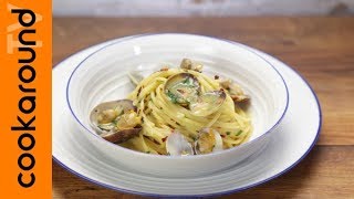 Spaghetti alle vongole  Ricetta classica [upl. by Moon]